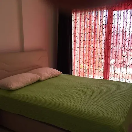 Apartment Emerald Park Sitesi *